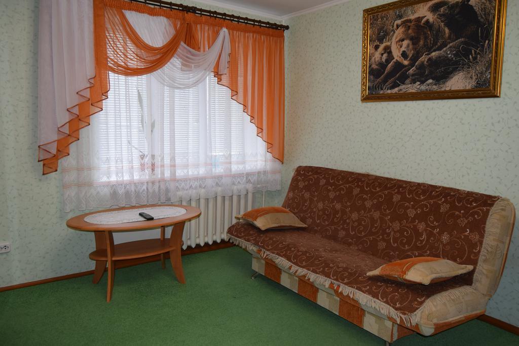 Apartments On Leninskaya Street ニャスヴィシュ エクステリア 写真