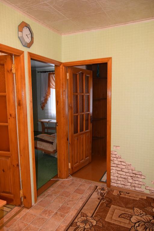 Apartments On Leninskaya Street ニャスヴィシュ エクステリア 写真